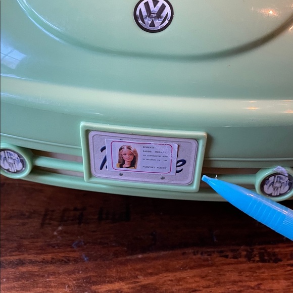 Barbie VW Volkswagen Mint Green Beetle Bug w/ 2 keys on key ring Mattel 2000 - Picture 16 of 16